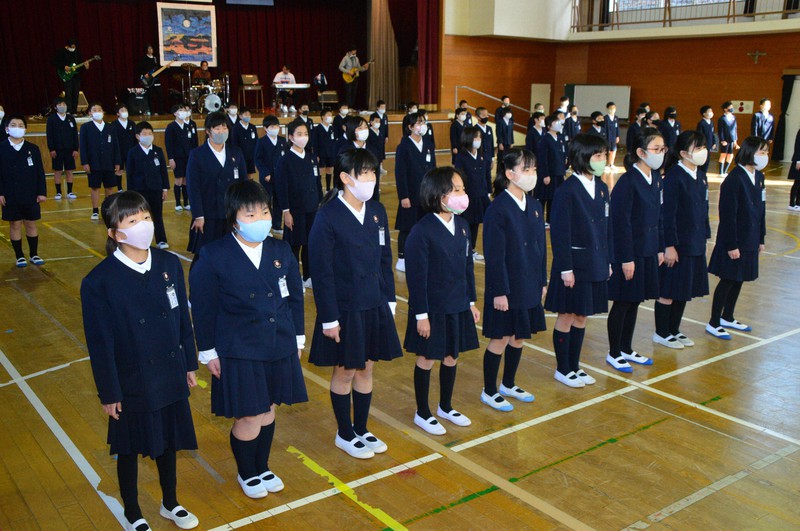 くらやみはいつかは終わる」 三原小児童がコロナ禍での激励歌「光 