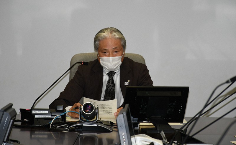 対策本部会議の冒頭であいさつする福田富一栃木県知事=宇都宮市塙田1の県庁で2021年1月13日午後7時25分、李舜撮影