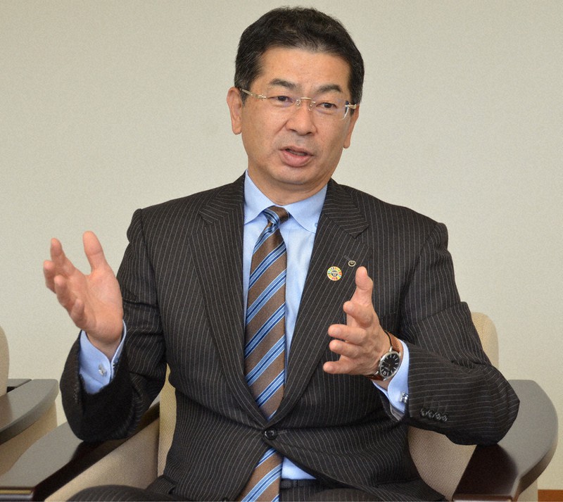 NTT西日本の展望を語る小林充佳社長=大阪市中央区で、杉山雄飛撮影