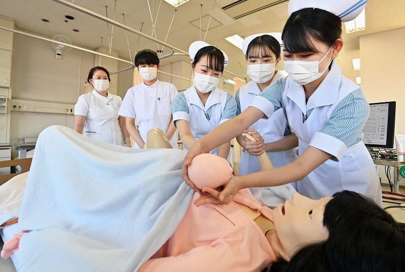学生　妊婦 