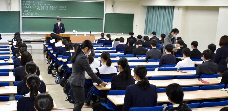 共通テストに臨む受験生たち