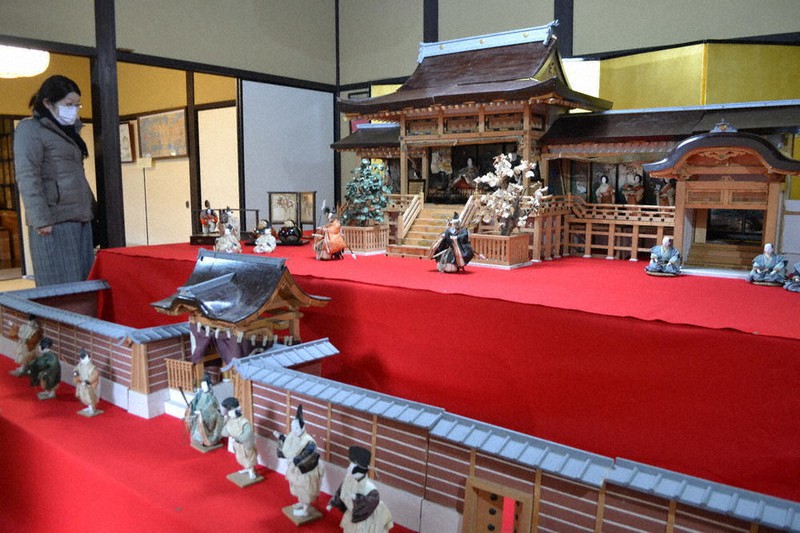 格調高くひな飾り 京丹後 稲葉本家 京都 毎日新聞