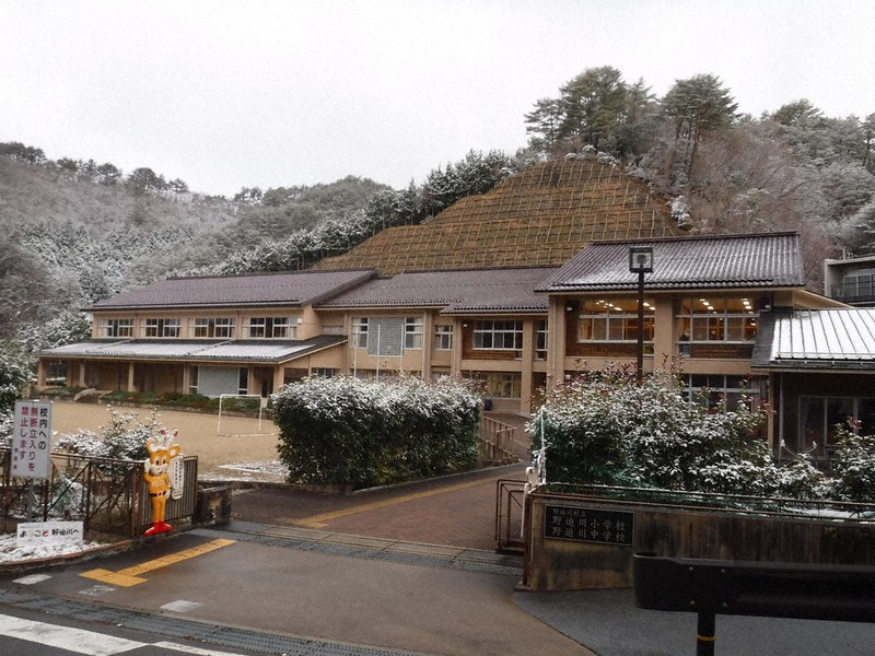 山村留学を受け入れる野迫川小・中学校=野迫川村で2020年12月14日午後3時、高田房二郎撮影