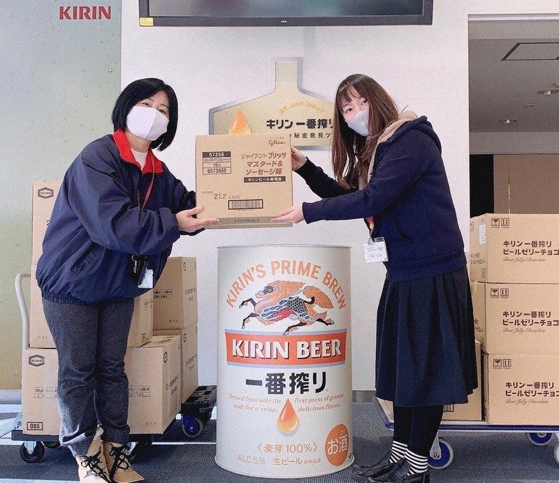 新型コロナ 朝倉市にお菓子寄贈 キリン福岡工場 見学休止でロス防止 福岡 毎日新聞