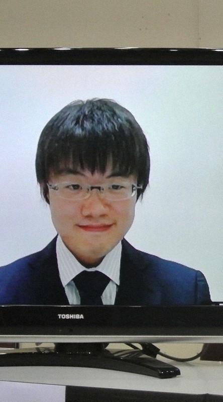 大阪交響楽団正指揮者の太田弦はリモートで出席した=大阪市西成区で2020年11月16日午後4時38分、倉田陶子撮影