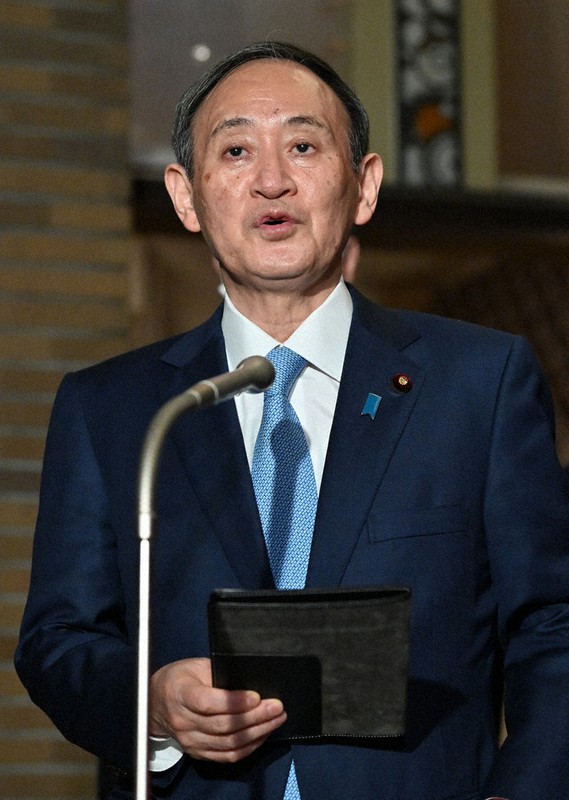 バイデン米大統領との電話協議の内容について話す菅義偉首相=首相公邸で2021年1月28日、大西岳彦撮影