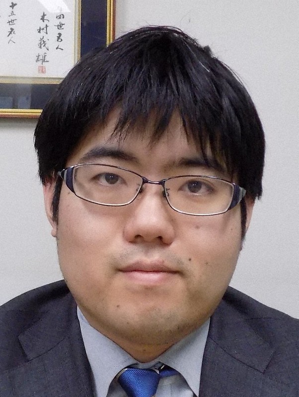 糸谷哲郎八段