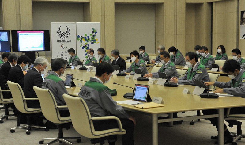 都内の感染状況などについて分析した都のモニタリング会議=都庁で2021年1月28日午後3時34分、内田幸一撮影