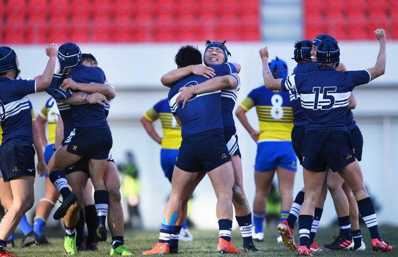 ラグビー桐蔭学園　花園第100回優勝「貫」　超貴重 花園プレーバック：第100回：桐蔭学園が初の連覇達成 史上最多63校参加