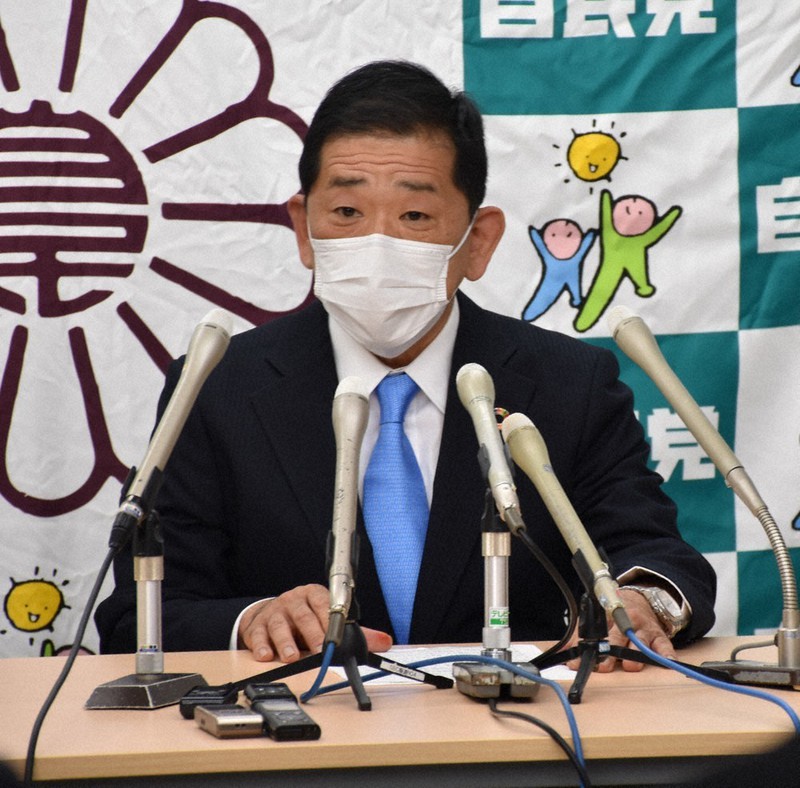記者会見で参院長野選挙区補選への決意を語る小松裕氏=長野市南県町の自民党県連で2021年2月1日、島袋太輔撮影