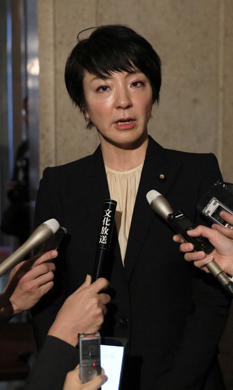 参院幹事長に面会後、記者の質問に答える河井案里参院議員=国会内で2020年1月20日午前9時12分、佐々木順一撮影