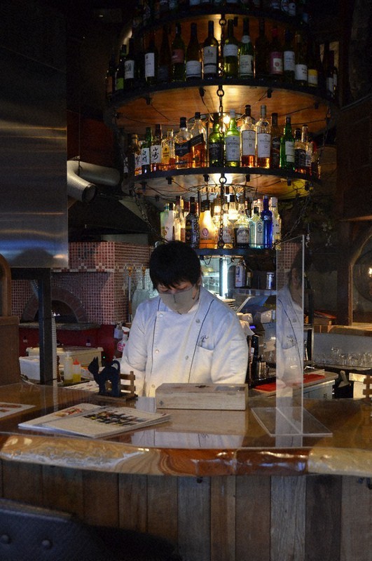 新型コロナ 緊急事態 飲食店 逆戻りよりいい 宣言延長に一定理解 時短には 疑問 補償を の声 毎日新聞