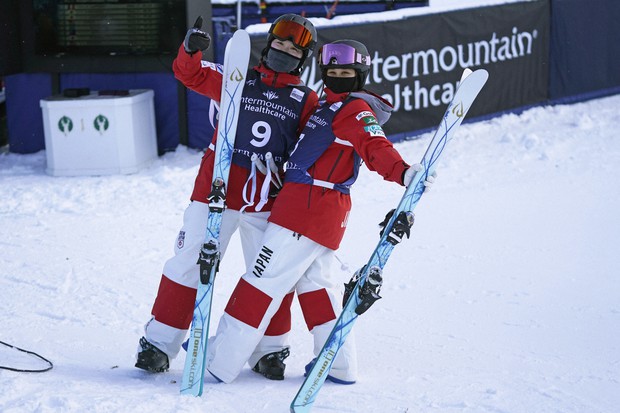 Skiing Japan S Kawamura Sumiyoshi Finish On Moguls Podium At World Cup The Mainichi