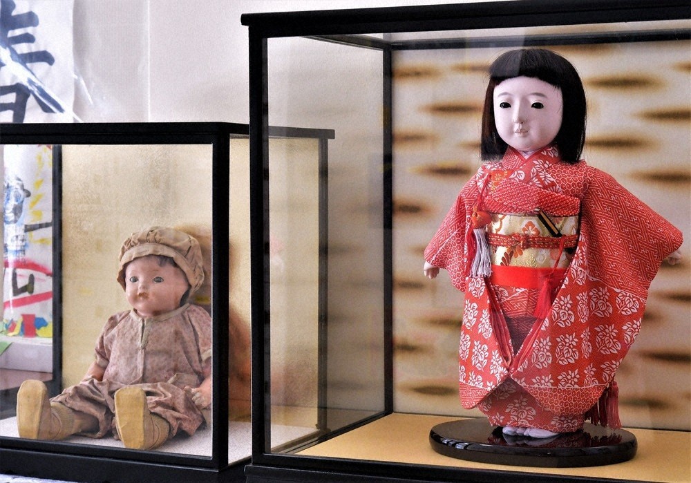 市松人形の最高峰 永徳斎の三つ折れです。男の子です 市松人形の最高峰、永徳斎の三つ折れです。男の子です