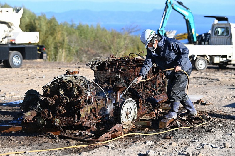 取材拠点「定点」で被災車両掘り起こし 雲仙・普賢岳大火砕流30