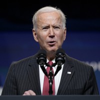 バイデン米大統領＝2021年2月10日、AP