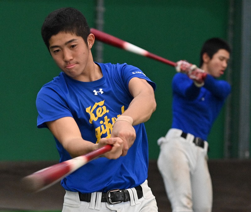県岐阜商・高木翔斗 目指せ「世代第1号」 空手で体幹強化 | 毎日新聞