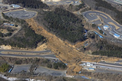 地震の影響で仙台三越臨時休業 キリンは仙台工場停止 毎日新聞