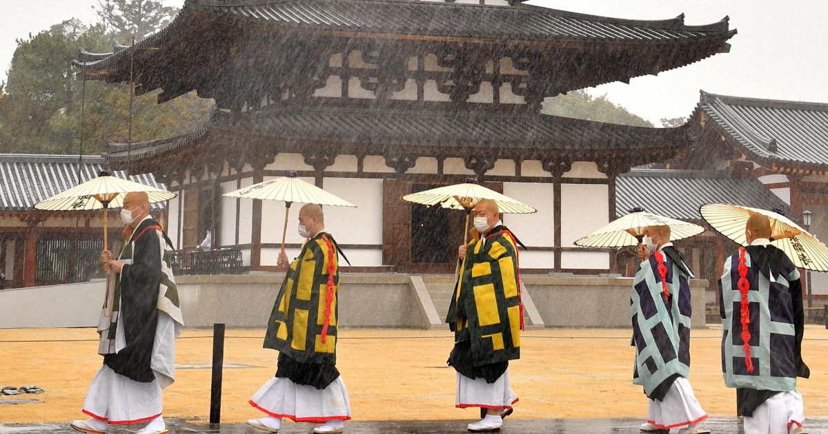 薬師寺の東塔、110年ぶりの解体修理完了 巨大地震に備え補強 | 毎日新聞