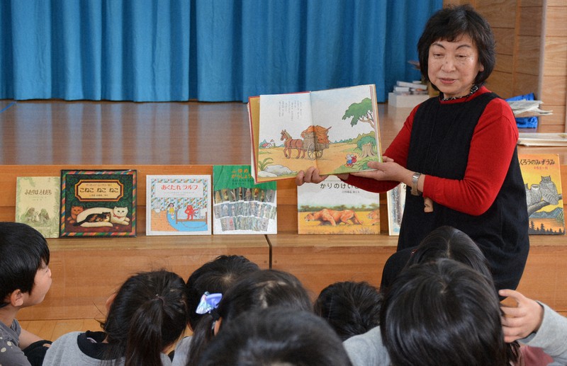 本の読み聞かせ30年 島根 浜田拠点 テーマトーク 800回 毎日新聞