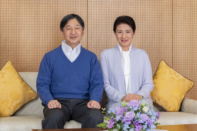 天皇陛下61歳 コロナ禍「若い人々の苦境を危惧」 | 毎日新聞