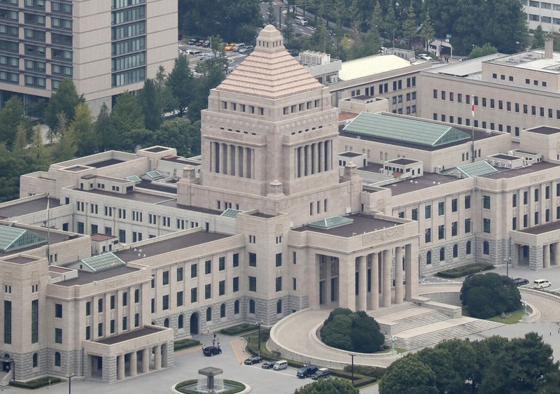 国会議事堂=東京都千代田区で2017年9月28日、本社ヘリから佐々木順一撮影