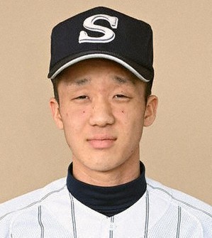 森川真琴選手(2年)=広島県三次市のみよし運動公園野球場で、猪飼健史撮影