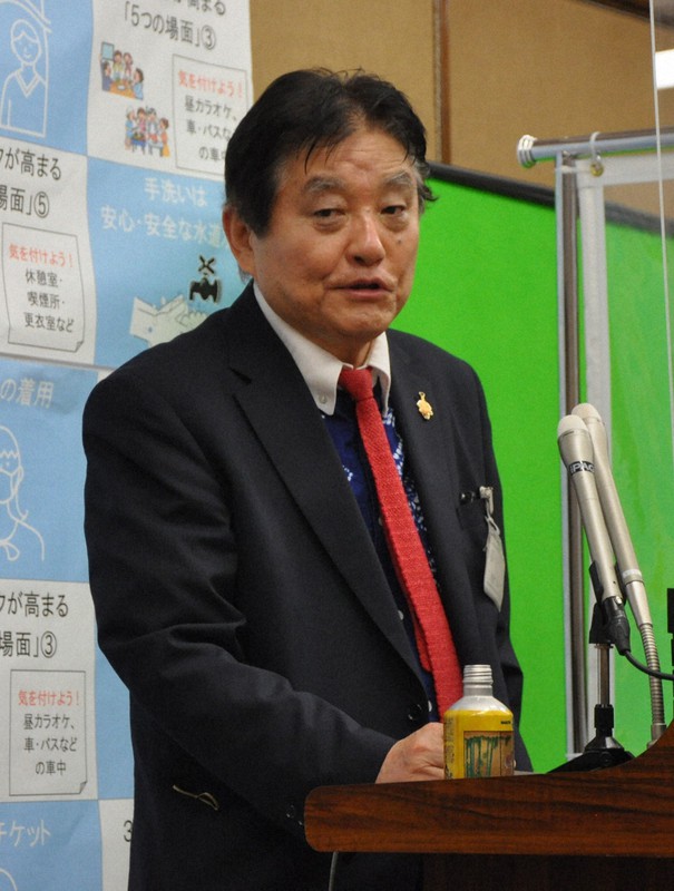 不正署名問題で陳謝する河村たかし名古屋市長=市役所で2021年3月1日午前10時45分、岡正勝撮影
