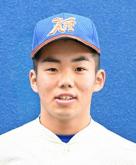 神戸国際大付の岡田悠作選手(2年)=神戸市垂水区で、猪飼健史撮影