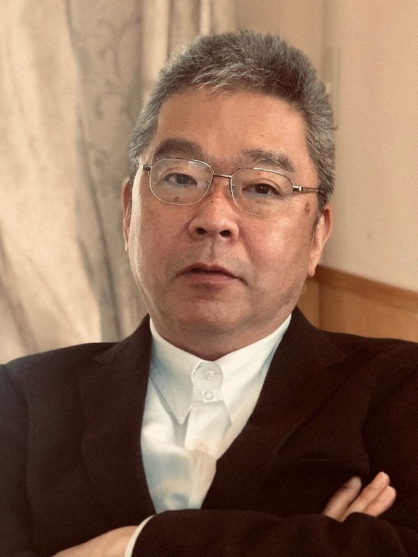 しもやま・すすむ 1962年生まれ。86年に文芸春秋に入社後は主にノンフィクションの編集を担当し、2019年に退職。著書に「2050年のメディア」など。4作目の「アルツハイマー征服」は、18年越しで取材を進めた。