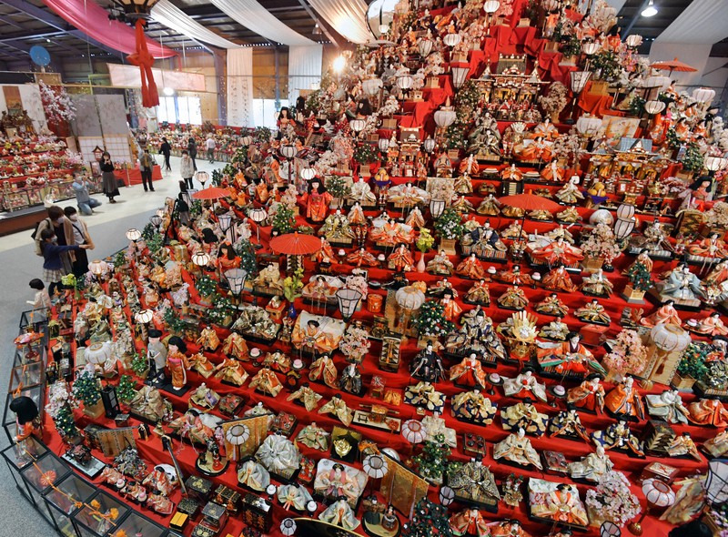 ビッグひな祭り」 徳島・勝浦で全国から募った3万体展示 | 毎日新聞