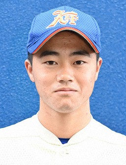 神戸国際大付の加門虎太朗選手(2年)=神戸市垂水区で、猪飼健史撮影