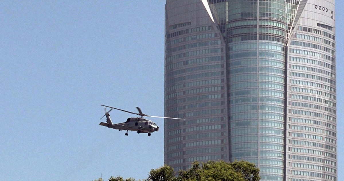 米軍ヘリ 東京 六本木で離着陸訓練 ヒルズ周辺旋回後 毎日新聞