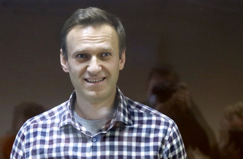 実刑切り替えへの異議申し立て上級審に姿を見せたロシアの反体制派指導者ナワリヌイ氏=モスクワで2021年2月20日、AP