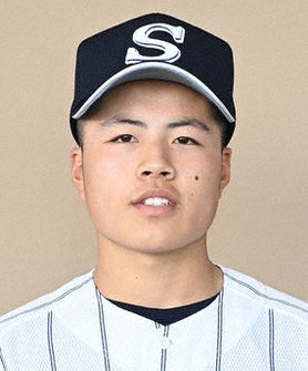 川添謙心選手(1年)=広島県三次市のみよし運動公園野球場で、猪飼健史撮影