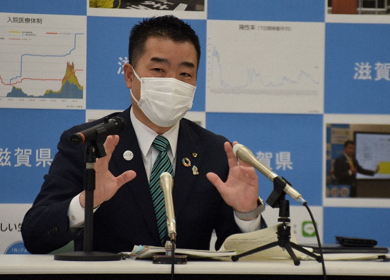 1年間の新型コロナの対応を振り返る三日月大造知事=大津市京町4の県危機管理センターで2021年3月1日午後3時46分、諸隈美紗稀撮影