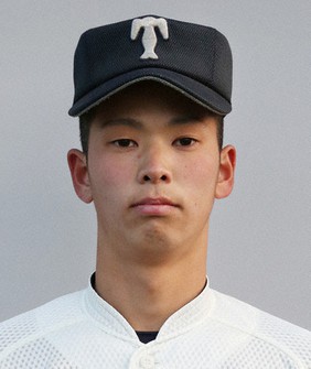 大阪桐蔭の花田旭右翼手(2年)=大阪府大東市で、大西達也撮影