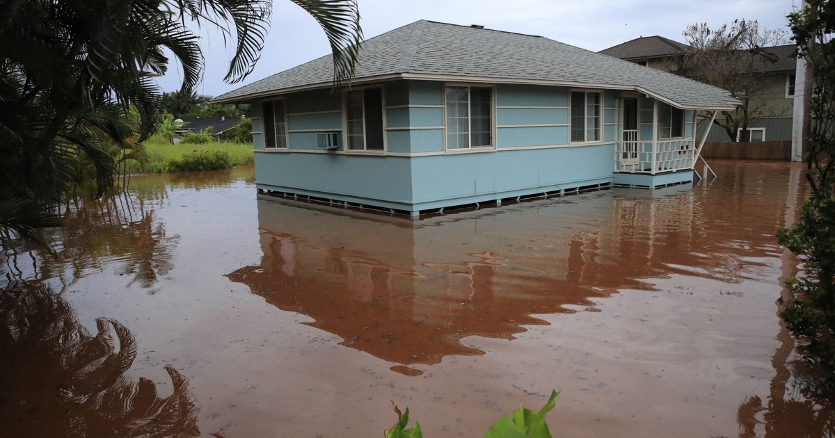 Town North Of Honolulu Evacuated As Stream Floods The Mainichi