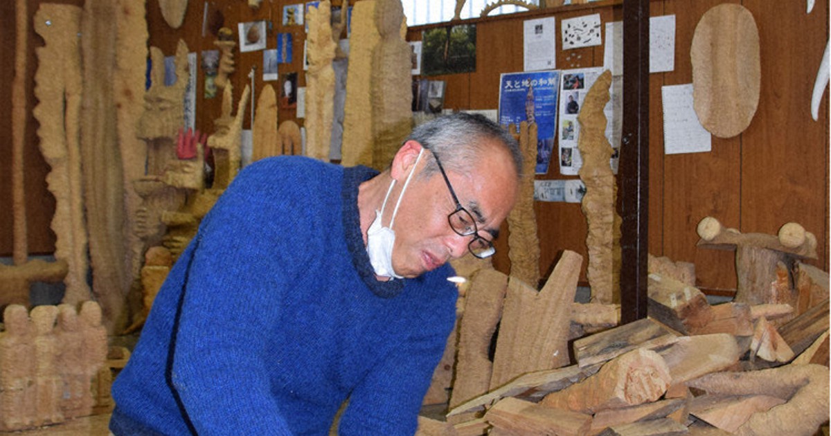 翻弄された者の視点で福島語り継ぐ 奈良へ移住した彫刻家の決意 | 毎日新聞