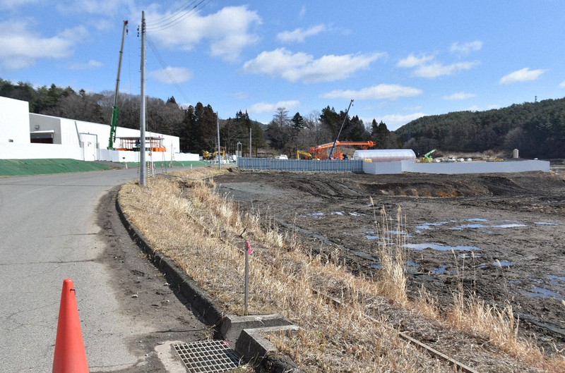 除染土を再利用する実証実験が進む長泥地区=福島県飯舘村で2021年3月3日午前10時53分、高田奈実撮影