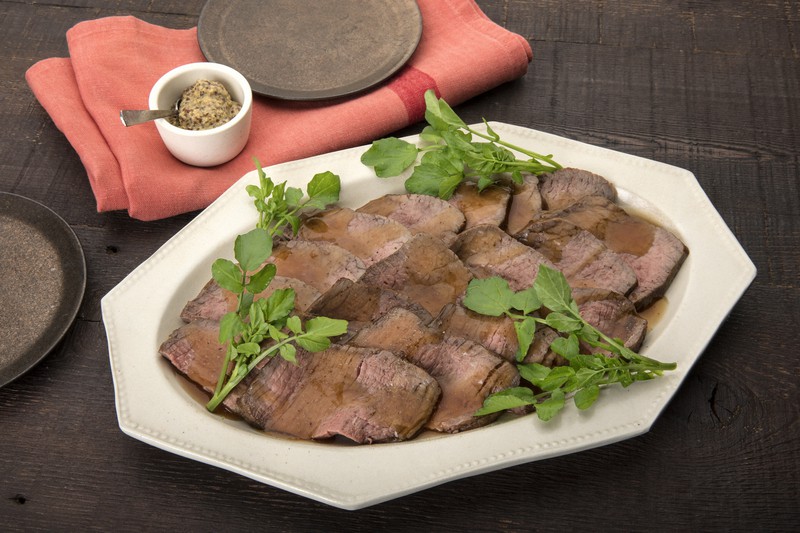 往復食簡 笠原将弘さんのレシピ 和風ローストビーフ 肉はじっくり火を通し 毎日新聞