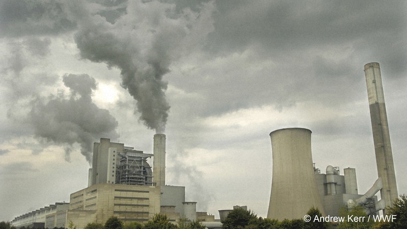 ドイツの石炭火力発電所。世界的に二酸化炭素削減の動きが進んでいる