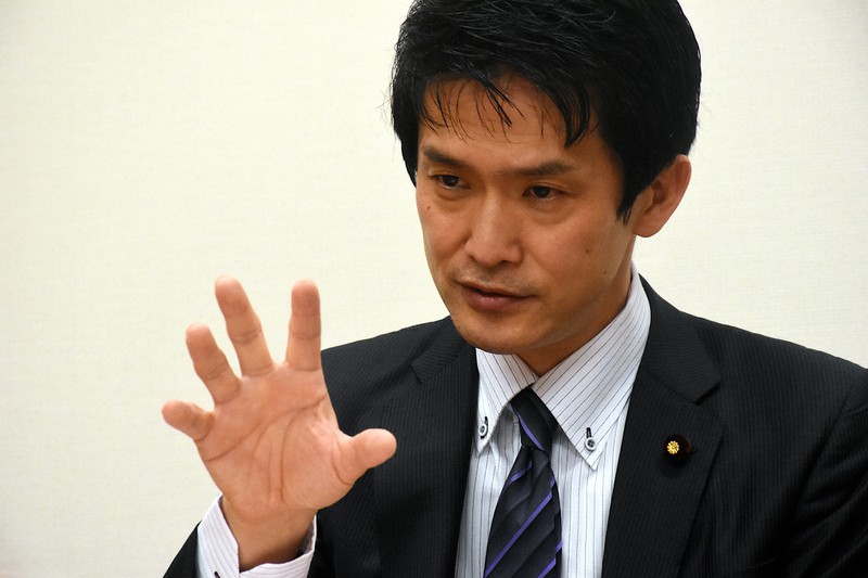 小川淳也氏=須藤孝撮影