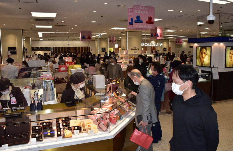 西武 新装オープン ロフト 紀伊国屋が本館に 福井 毎日新聞