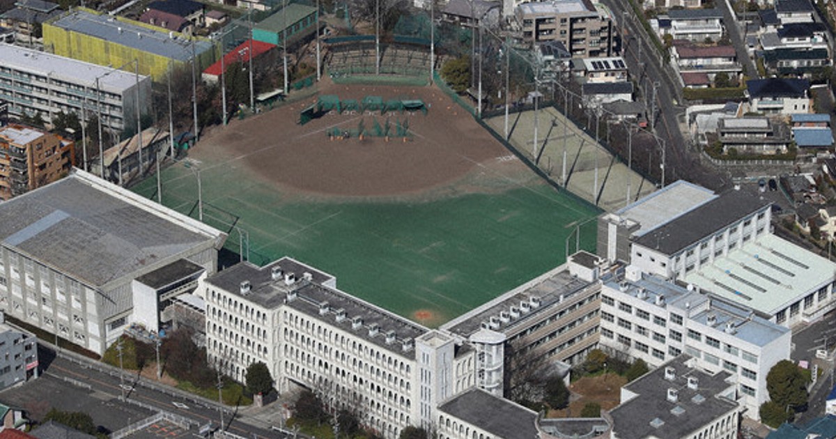 【けん様】専用中京大中京、中京大 File:Chukyo University Senior High School 110121.jpg