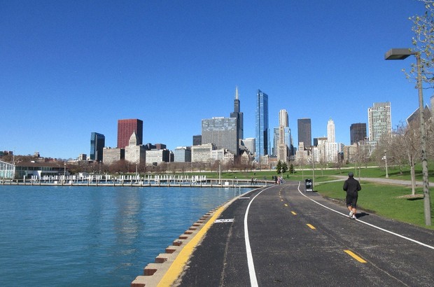 シカゴ ミシガン湖畔の公園 貨物ヤード跡地の再生 藻谷浩介の世界 来た 見た 考えた 藻谷浩介 毎日新聞 経済プレミア