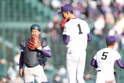 身長差30センチ 天理・達の快投導く政所の配球 選抜高校野球 | 毎日新聞