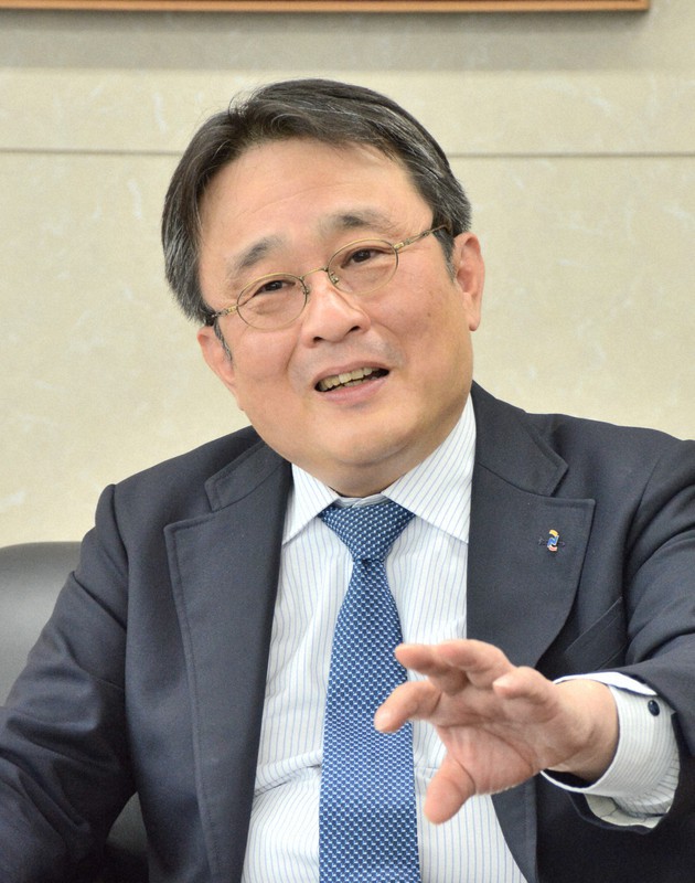 インタビューに応じる西日本鉄道の林田浩一次期社長=福岡市博多区で2021年3月19日午後4時41分、久野洋撮影