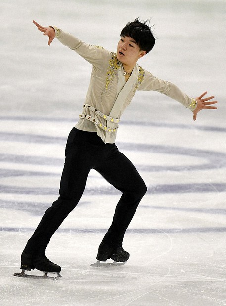 初出場の17歳・鍵山優真がSP2位 羽生結弦の「金言」で躍進 | 毎日新聞