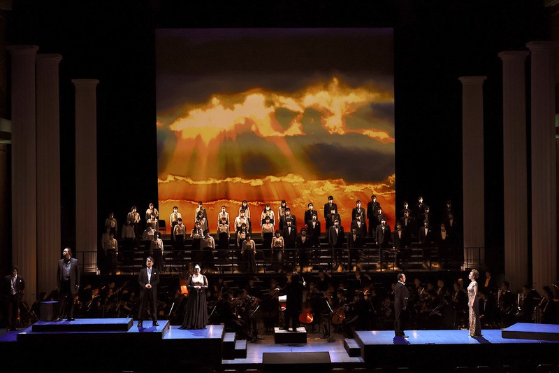 昨年は「神々の黄昏」を無観客で上演し、世間の耳目を集めたびわ湖ホールプロデュースオペラ。今年は「ローエングリン」が上演された=提供:びわ湖ホール
